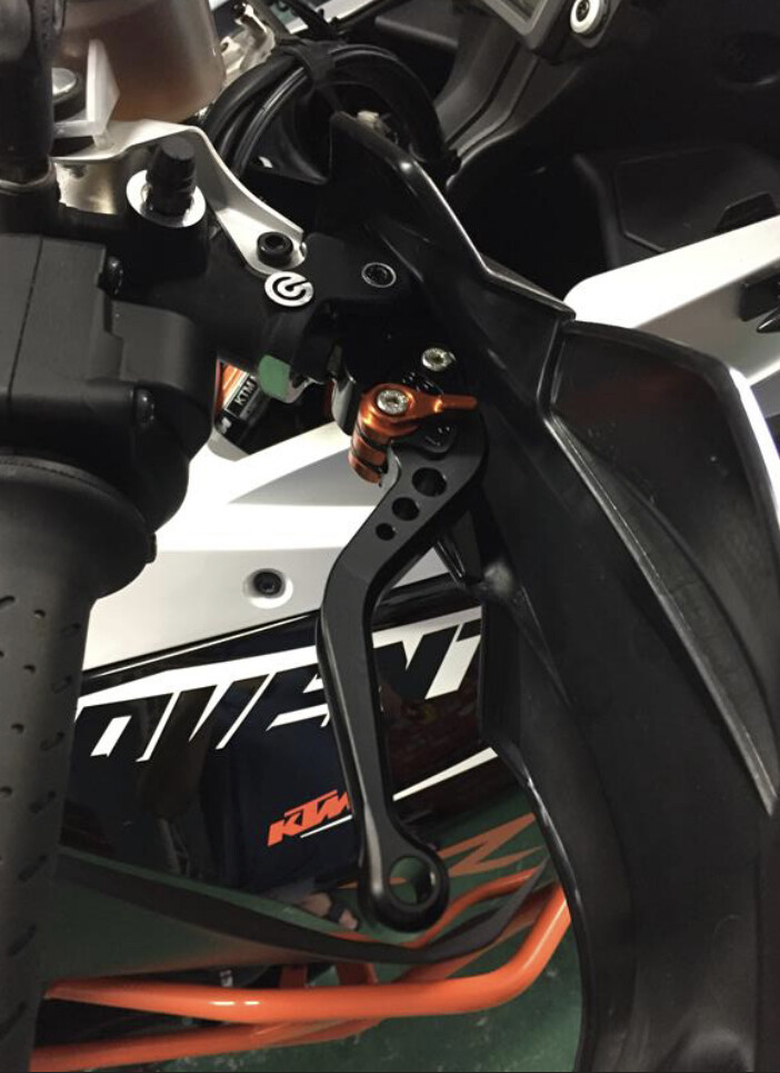 Leviers frein et embrayage KTM 1090 Adventure ajustables avec garde réglable à 6 positions