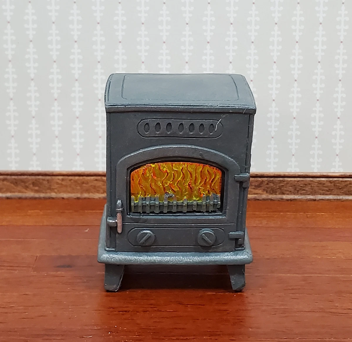 Dollhouse Wood Burning Stove Vintage Style 1:12 Scale Hole for Light  5035189284748 | eBay
