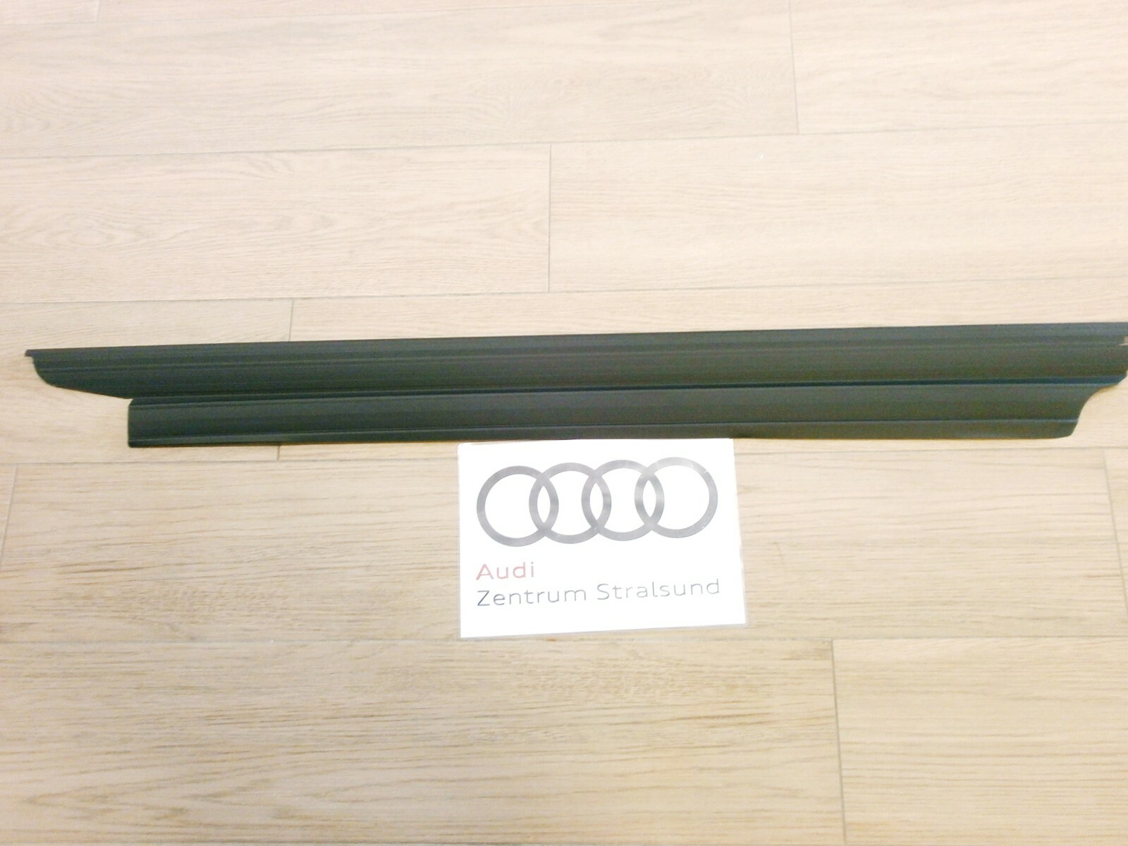 Original Audi Cabrio & Coupe Einstiegsleiste links außen 895853491 