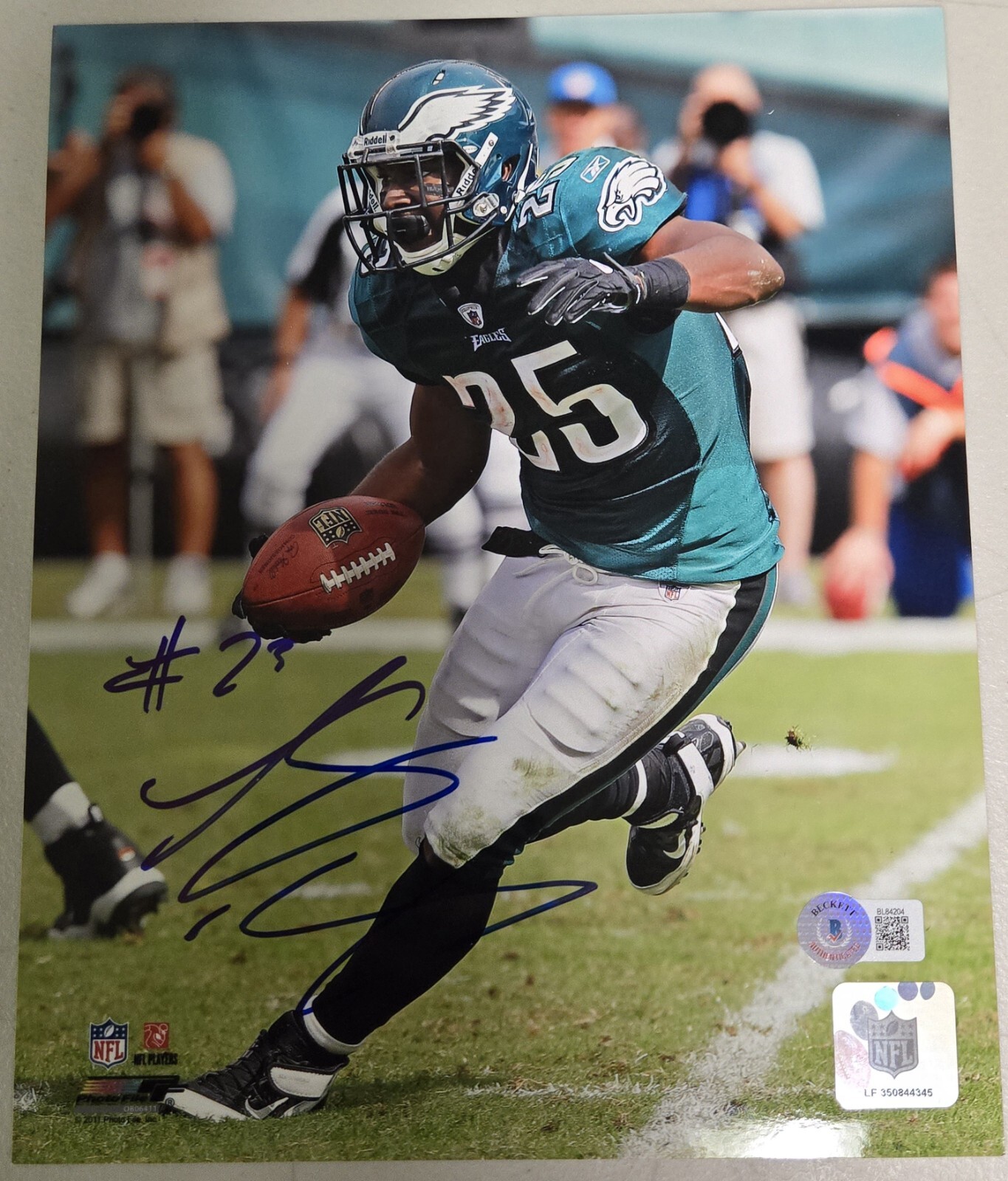 LeSean McCoy Autographed Signed Philadelphia Eagles 8x10 Photo Beckett Auto Football 
