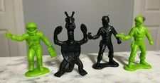 Vintage 1970s Tim-Mee Space Fantasy Galaxy Laser Team Figure Green Black Lot