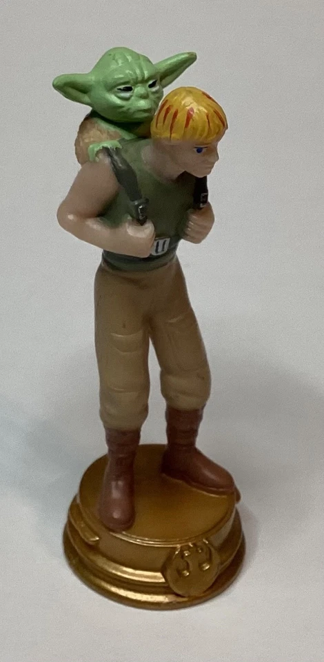 STAR WARS REBEL ALLIANCE LUKE SKYWALKER YODA KNIGHT CHESS PIECE- LUCASFILM LTD. - Image 4 of 4