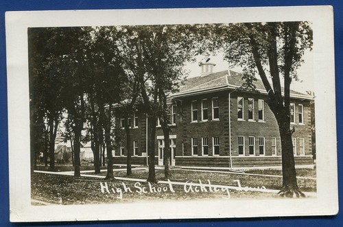 Foto postal real de Ackley Iowa ia High School RPPC - Imagen 1 de 2