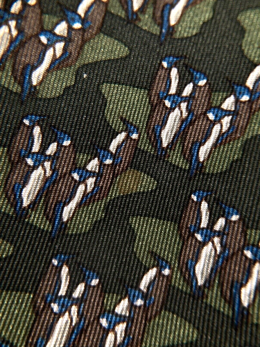 HERMES VINTAGE PENGUINS ON ICE BLOCK TIE ANTARCTICA POLE BIRD HIGH END GREEN - Picture 15 of 15