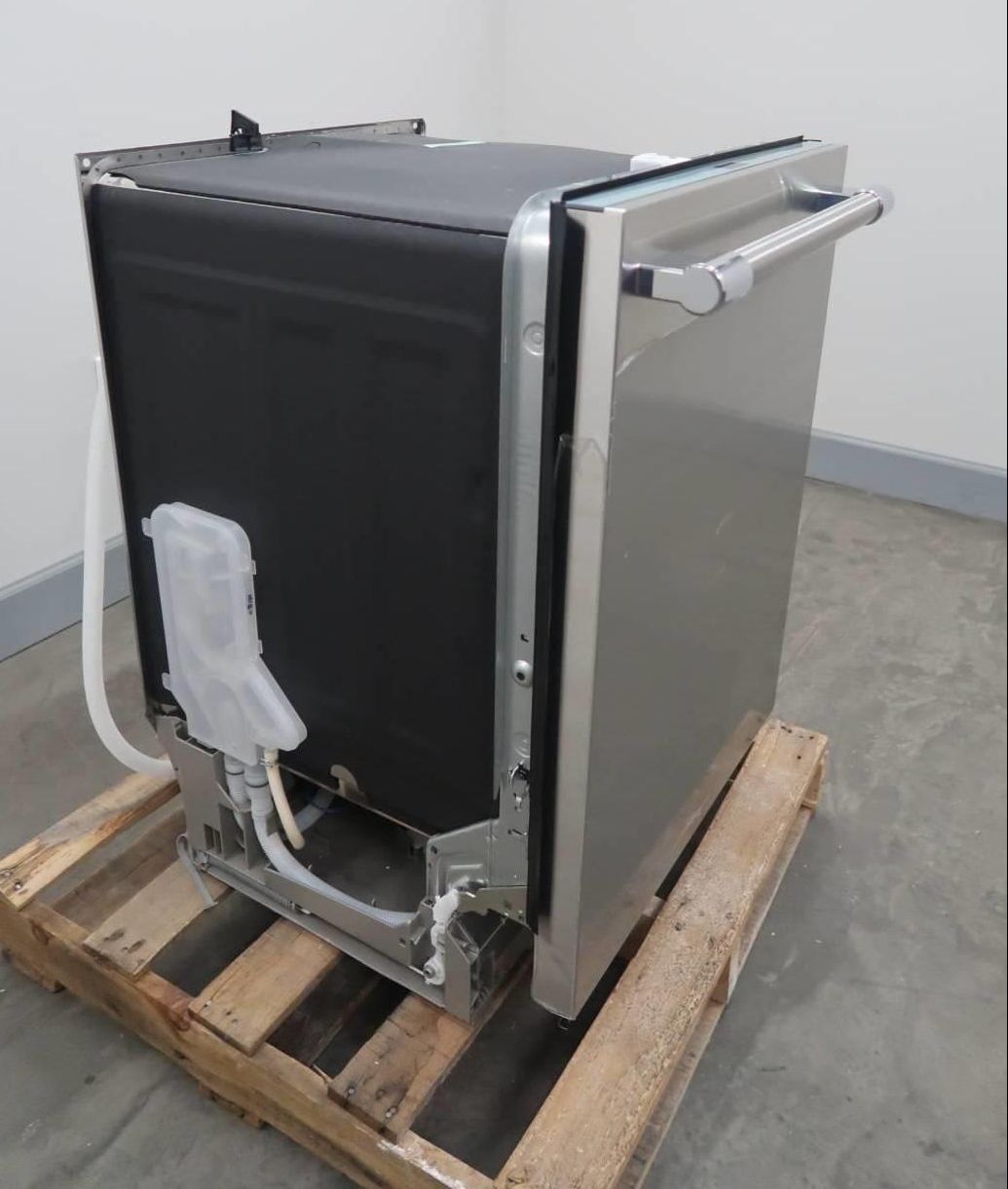 Thermador Masterpiece Emerald 24" Integrated Smart SS Dishwasher