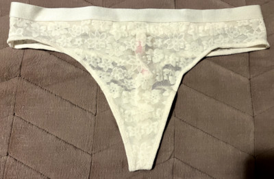 Victoria's Secret PINK White Wear Everywhere Lace Thong Panty ~ MEDIUM ~ NWT!