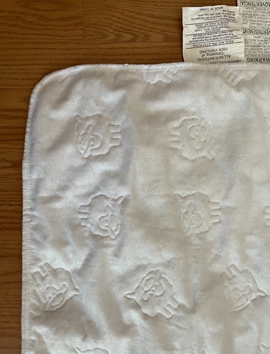 Waterproof Quilted Bassinet Liner Quilted White By Circo - Picture 6 of 10