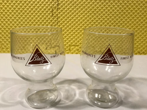 Vintage Set of 2 Blatz Milwaukee's Favorite Beer Federal 16 Oz Glasses Nice