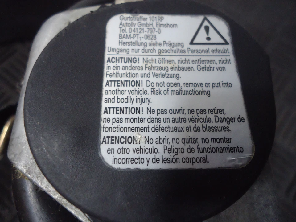 2002 FORD FOCUS SE SEDAN FRONT LEFT DRIVER SIDE SEAT BELT Foto 4 de 4