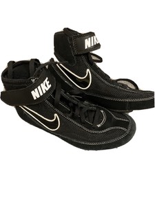 nike wrestling boots