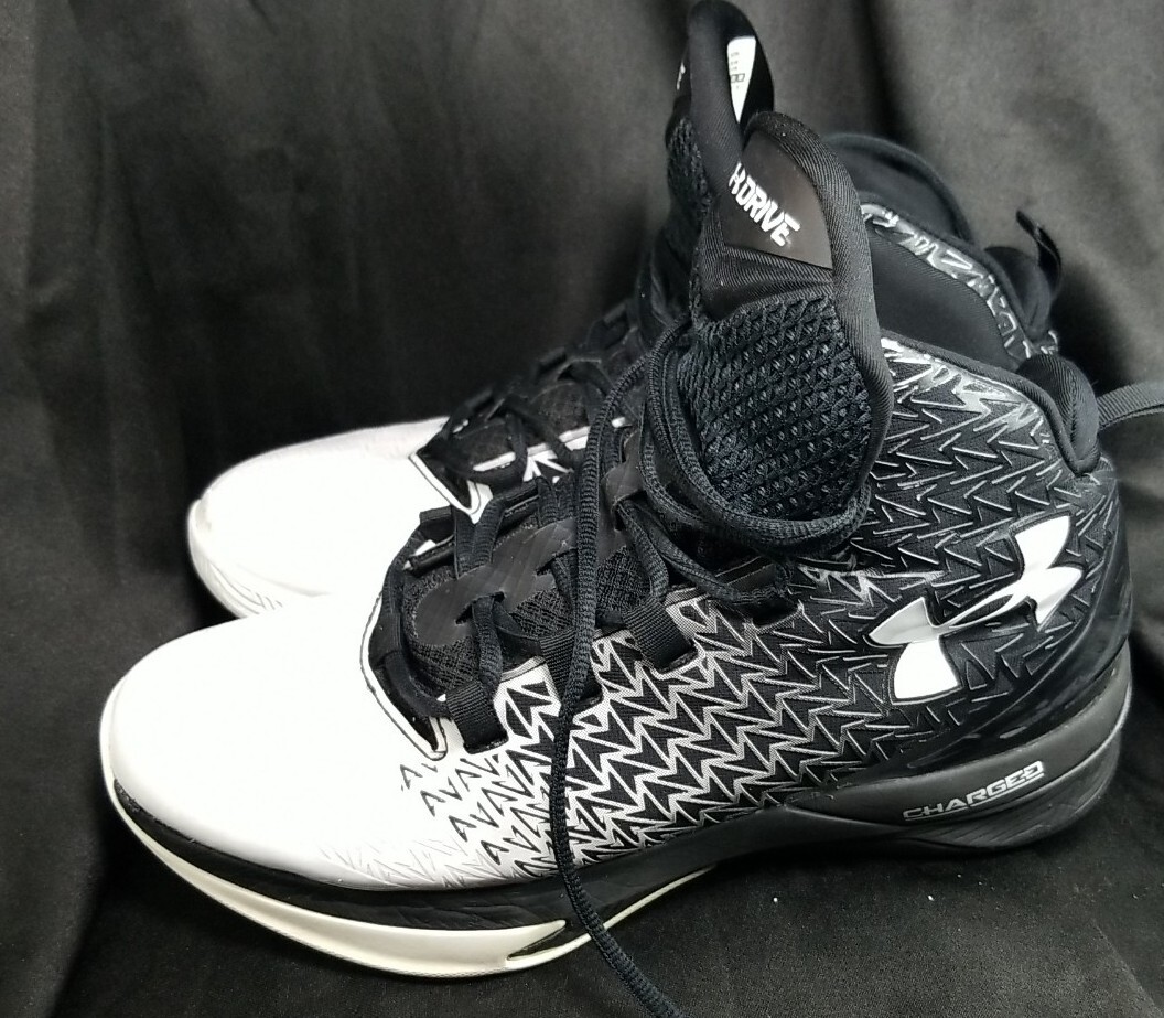 Size 8 - Under Armour Clutchfit Drive 3 Black for sale Size 8 - Under Armour Clutchfit Drive 3 Black for sale