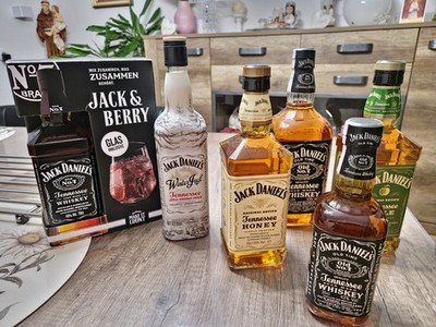 Jack Daniels: Old No. 7, Honey, Apple + Jack & Berry 1 Glas