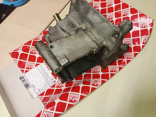 A1042360130 Halter Halterung Klimakompressor Mercedes W210, E320, M104