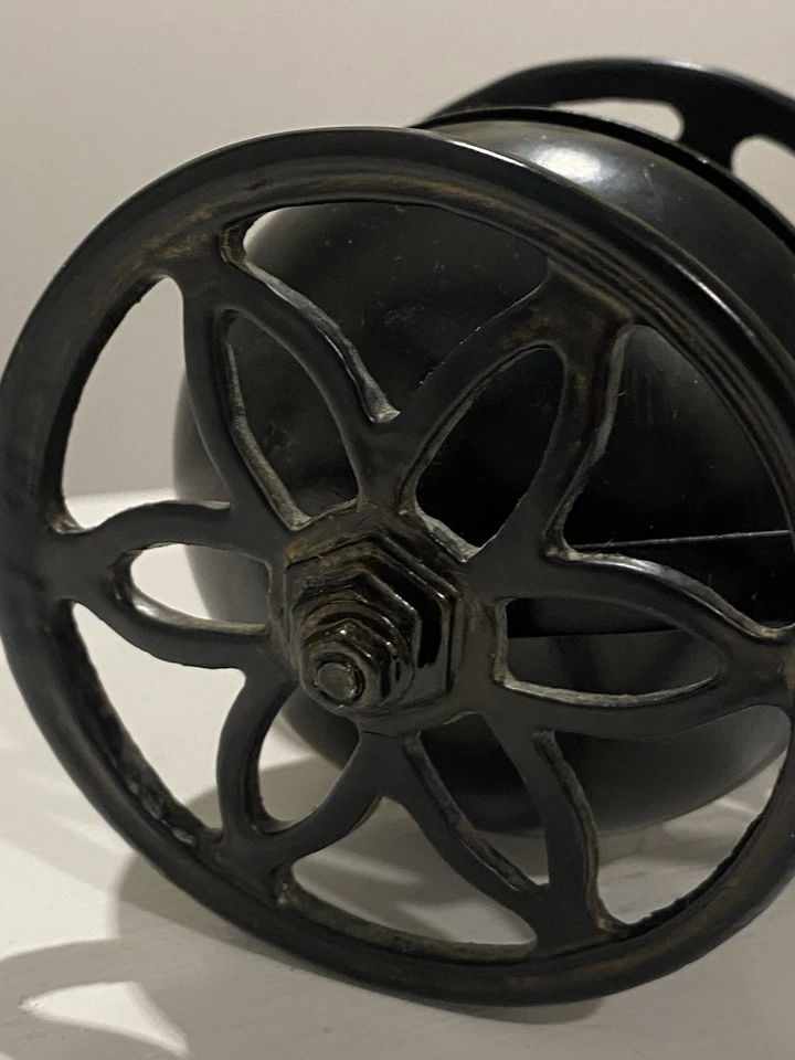 Игрушка-коза с чугунным колокольчиком колесо странная игрушка коллекционная - Изображение 3 из 4