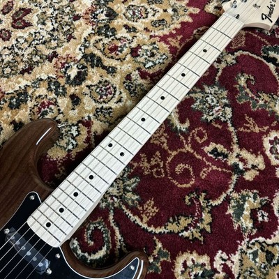 Fender FSR Made in Japan Traditional 70s Stratocaster Walnut with