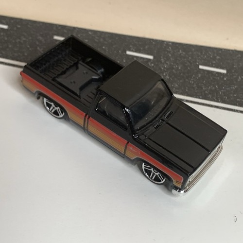 2023 Hot Wheels HW Slammed #1/5 1983 Chevy Silverado Black Square Body Pickup NM - Picture 12 of 13
