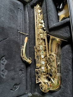 Selmer Omega Alto Saxophone Sax With case