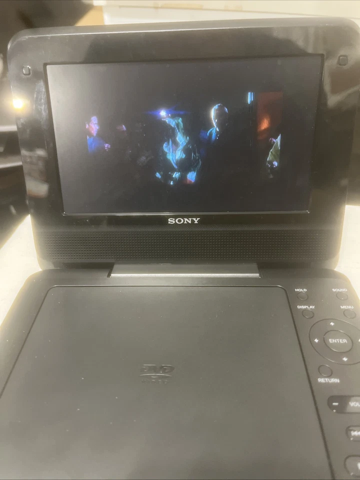 Sony DVP-FX780 Portable DVD Player with Screen (7") - Image 3 of 4