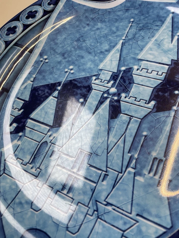 Juego de 5 platos de cena azules con borde de 11" azul castillo de melamina parque Disney Foto 3 de 4