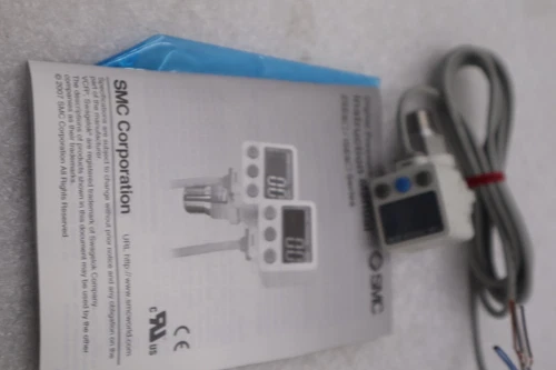 NEW SMC ISE80-02L-T Digital Pressure Switch Stock K-2570