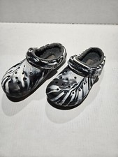 CROCS Unisex Fleece Lined Marbled Slip-on Clogs Men's 4 Women's 6