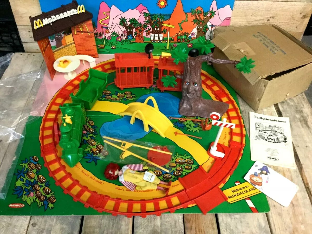 1976 Vintage Remco McDonaldland Playset McDonalds Complete Set
