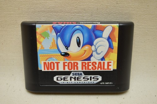 Sega Genesis Sonic The Hedgehog Video Game Cartridge + Case / Not For Resale - Picture 3 of 6