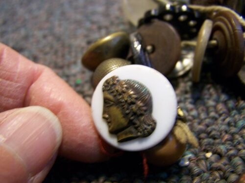 Estate Find Strings Chain Antique Buttons Sewing Mixed Lot - Picture 16 of 24