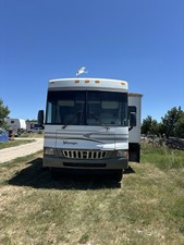 2005 Winnebago Voyage Workhorse 36A Motorhome RV 47,000 miles. 8.1L motor 