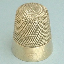 Ancien dé à coudre en or 10 carats par Waite, Thresher Co. * Vers 1900
