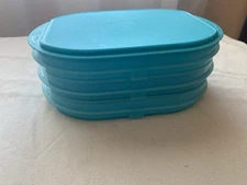 Tupperware Fridge Stack-able Deli Container With Grid Insert Teal 5 Pieces