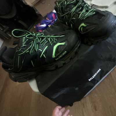 Balenciaga Men s Black & Green Lace-Up Athletic Sneaker New With Box