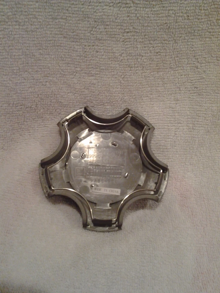 Pontiac G8 2008-2009 tapa central rueda 92203235 Foto 2 de 3