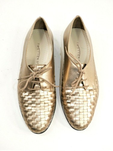 Trotters Lila Gold Basket Weave Lace up 
