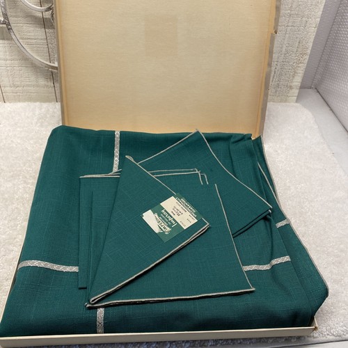 Vtg Imperial Tablecloth 55" X 55" 4 Napkins in Original Box Hunter Green #43455 - Picture 9 of 11