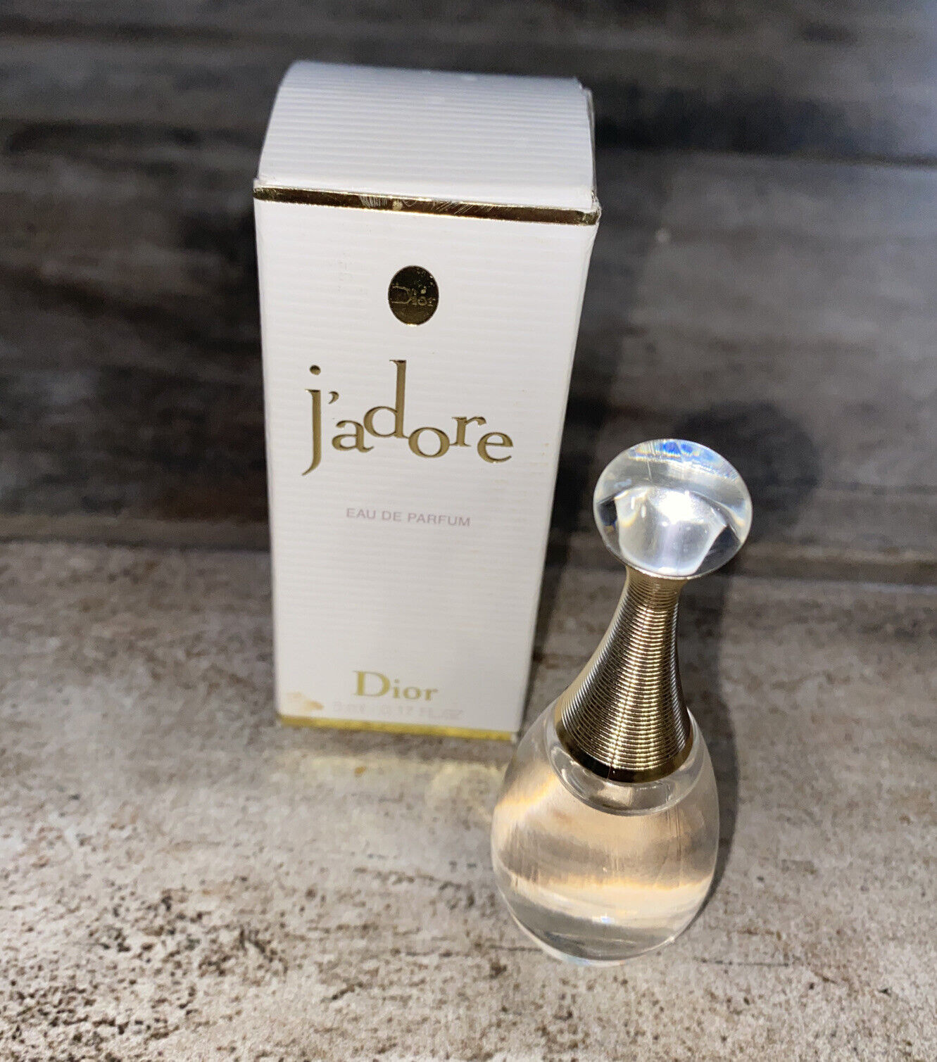 J'Adore Perfume Eau De Parfum by Christian Dior