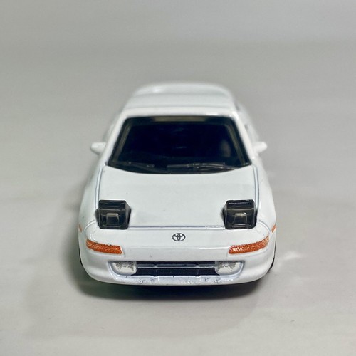 1990 Toyota MR2 White 1:64 Scale Diecast Diorama Model Car #47 Lights Up RHD - Picture 3 of 14