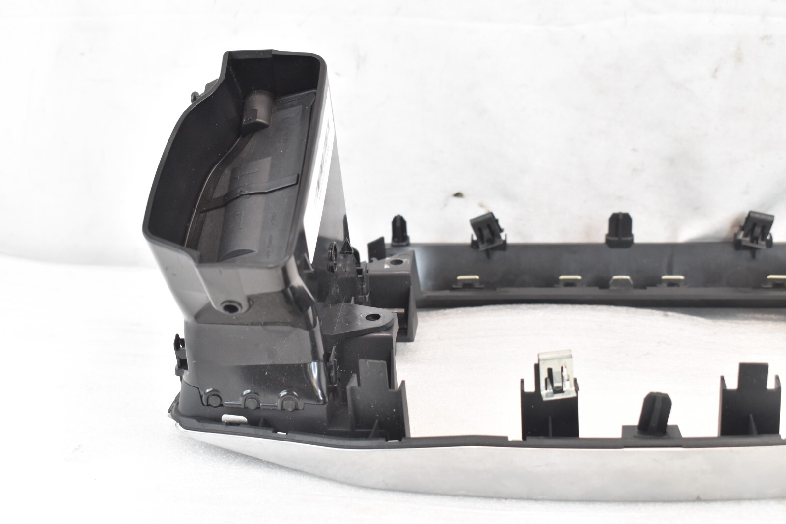 🚀 2014-2019 MASERATI GHIBLI CENTER DASH AIR VENTS W/ TRIM BEZEL 6700663920 OEM
