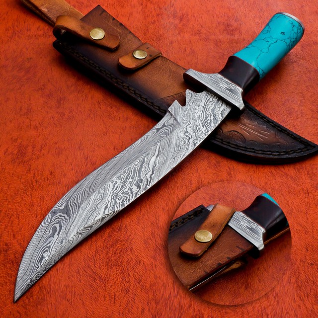 Custom Handmade Damascus Steel Hunting Knife with Wood and Turquoise Handle Custom Handmade Damascus Steel Hunting Knife with Wood and Turquoise Handle