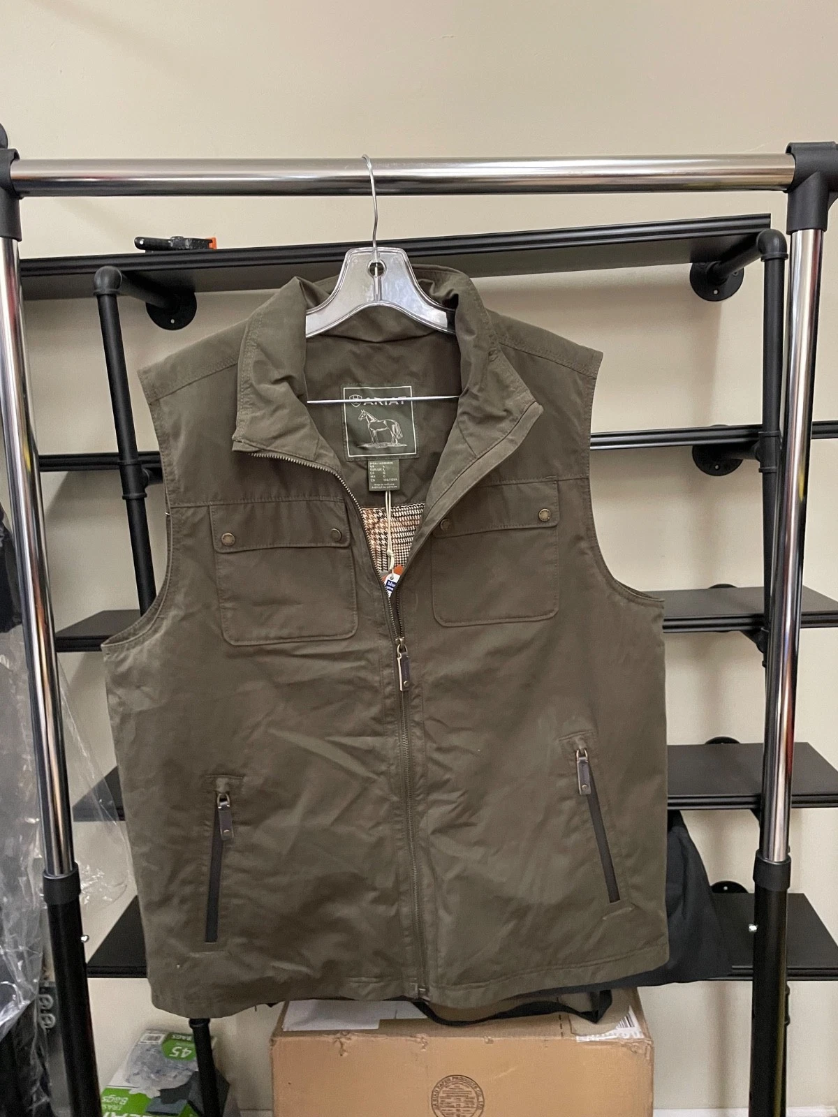 Ariat Men’s Argentium waterproof Insulated Vest, Color EARTH, Size LARGE NEW