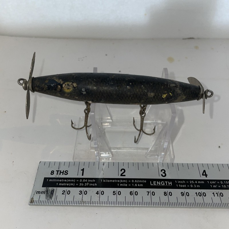 Vintage Fishing Lure (item 87)
