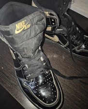 Nike Jordan schwarz gold 43