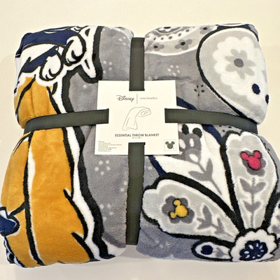 NWT Vera Bradley x Disney Essential Throw Blanket Mickey Mouse Family Fun Multi