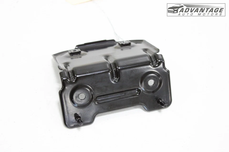 2015-2019 CHEVY SILVERADO 2500 HD FRONT RIGHT SIDE DOOR PULL HANDLE BRACKET OEM - Image 3 of 4