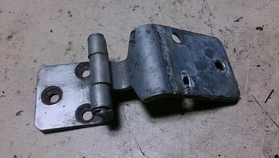 Lancia Gamma Berlina 2500 I.E. 830 AB 2.5 (3) Bonnet Hinge Hinge