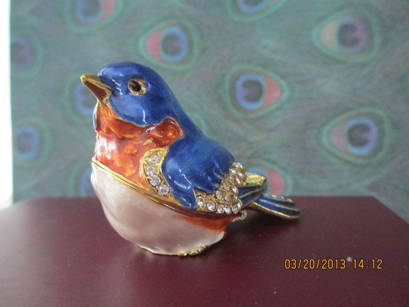 3883     BLUE BIRD     BEJEWELED ENAMEL TRINKET BOX  