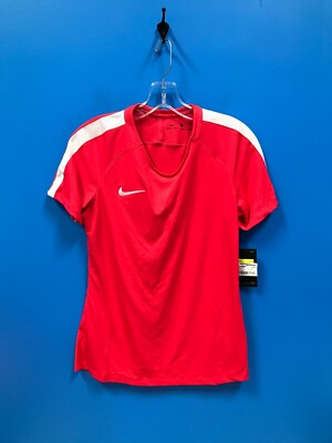 womens red nike clothes