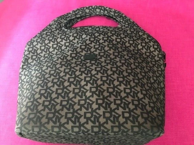 Dkny signature lunch best sale bag