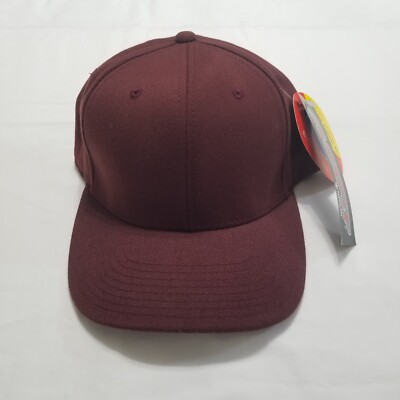 Flexfit Perma Curv Burgundy Dark Red Fitted Hat Size S-M - New With Tags