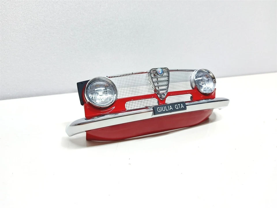 Muso Alfa Romeo Giulia Sprint GTA Stradale 1965 - scala 1/8 - Immagine 2 di 4